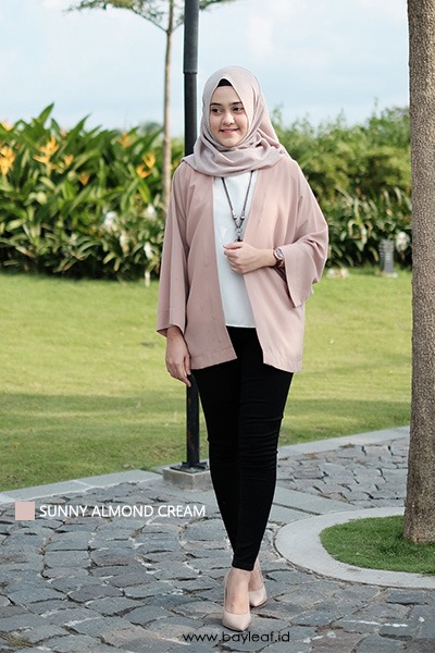 Sunny Almond Cream Outer by Bayleaf