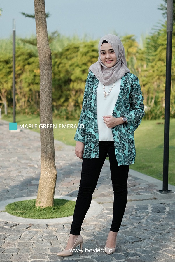 Maple Green Emerald Outer Lengan Panjang by Bayleaf